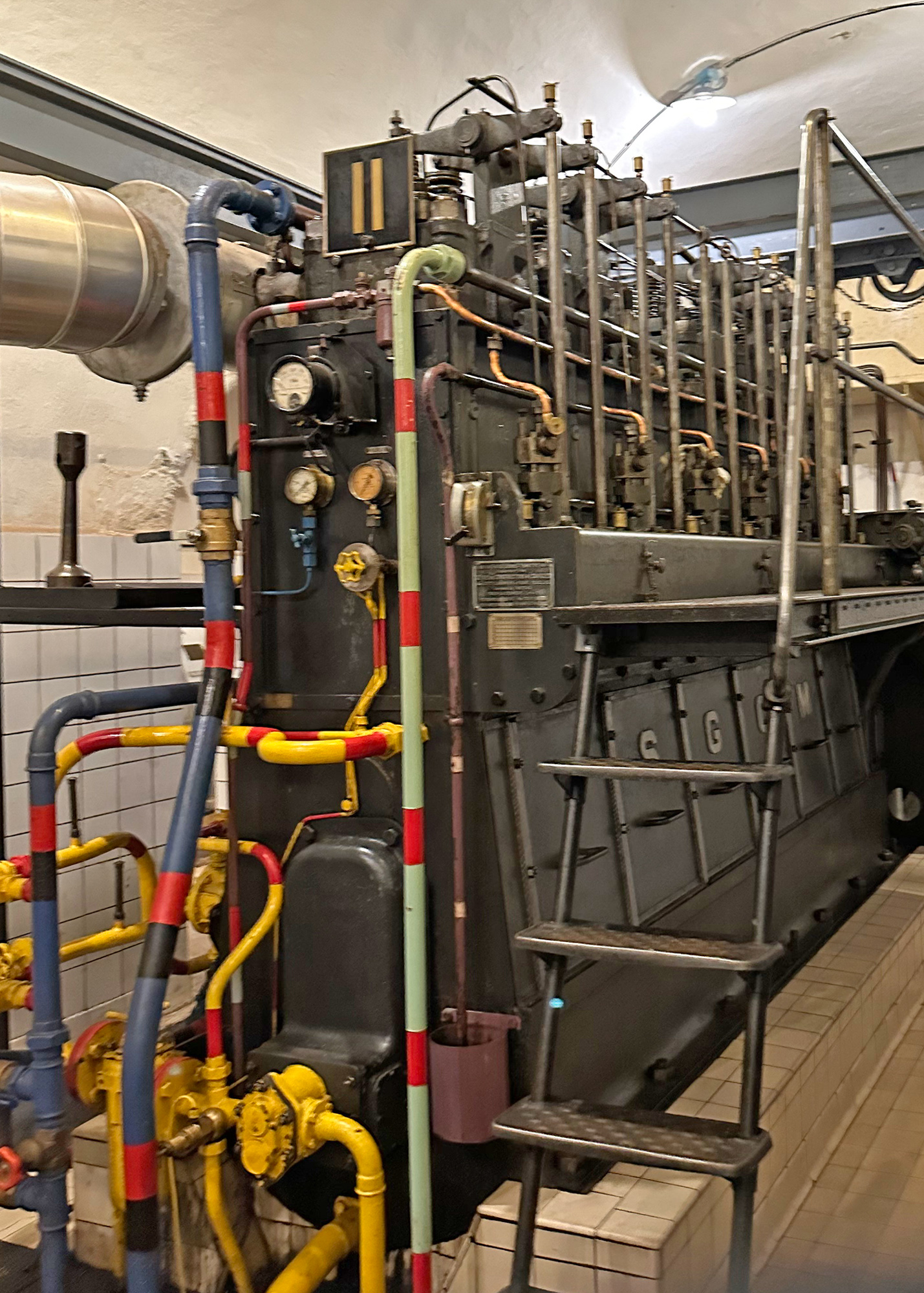 Generator engine at Fort Hackenberg