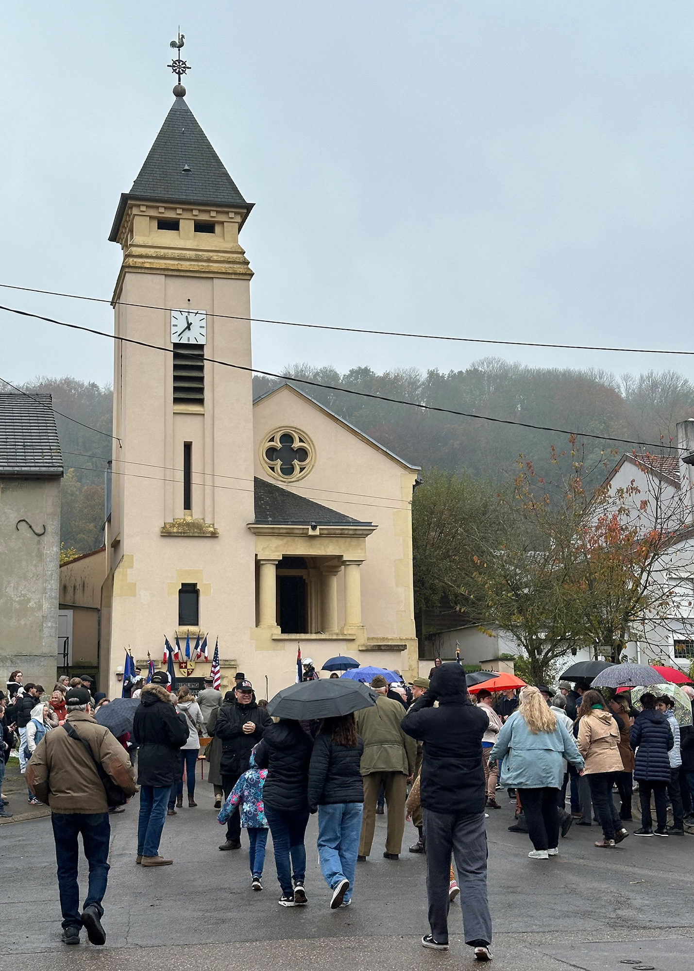 Rain did not dampen the spirits of the 160 residents of Budling as they commemorated the 80th anniversary of their liberation.