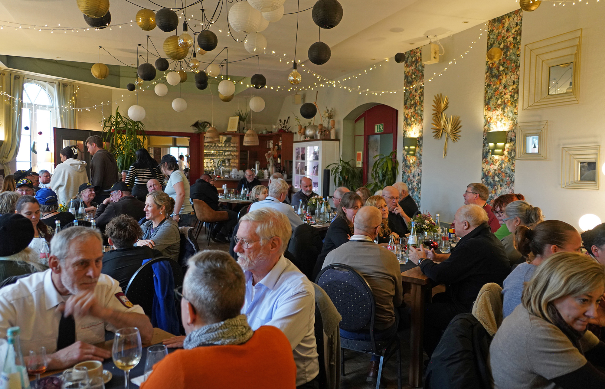 We ate lunch at the Hotel Gasthaus Gellenberg on November 19, 2024. Here we enjoyed Weiner Schnitzel and fries followed by vanilla ice cream served with raspberries.