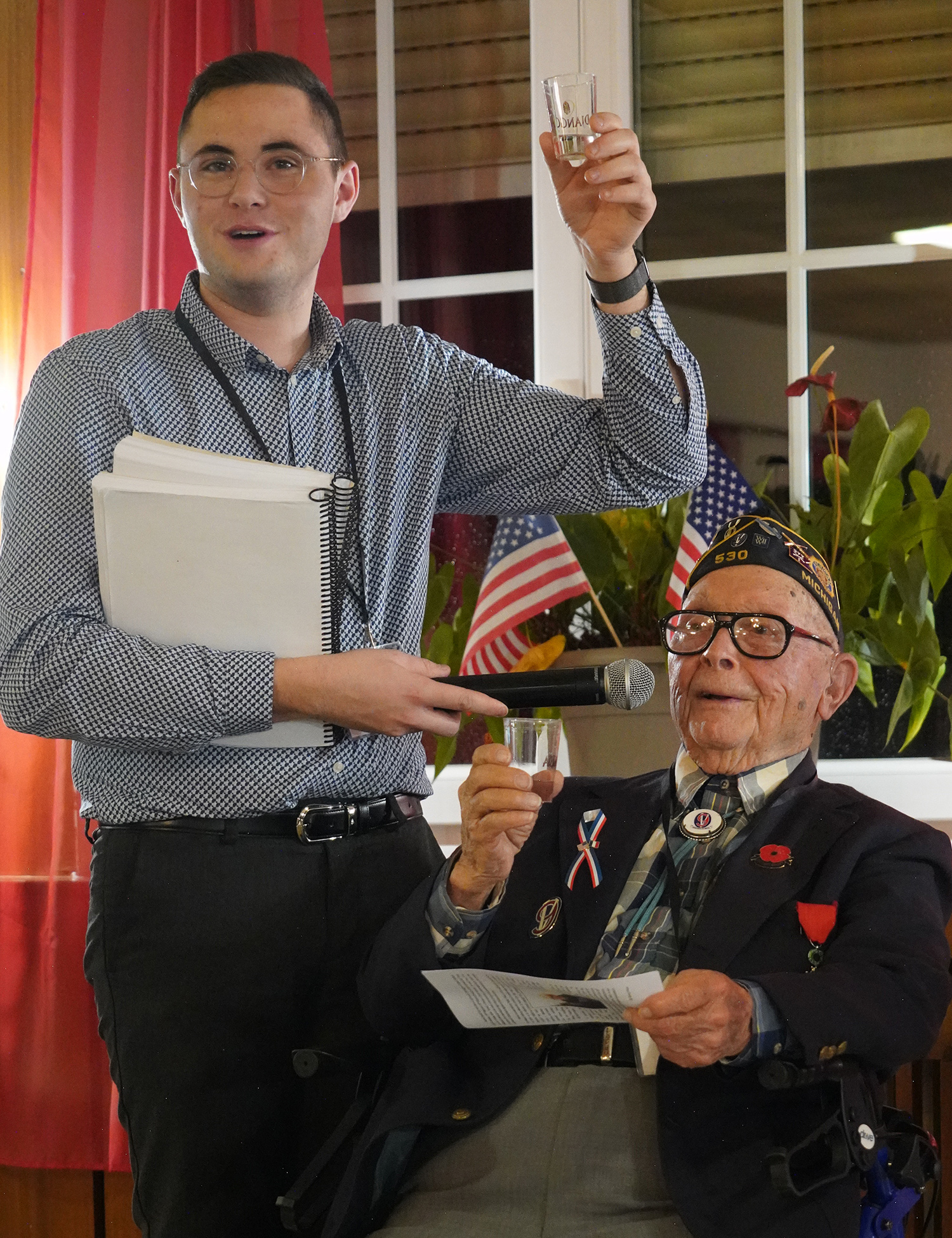 Théo Muller introduces Ceo Bauer for the Mirabelle Toast.
